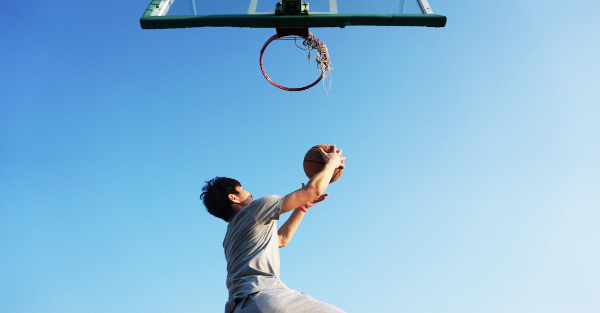 entdecken sie die welt des sports! von fußball über basketball bis hin zu tennis – alles, was sie über aktuelle ereignisse, sportarten und athleten wissen müssen, finden sie hier. bleiben sie informiert und engagieren sie sich in ihrer lieblingssportart.