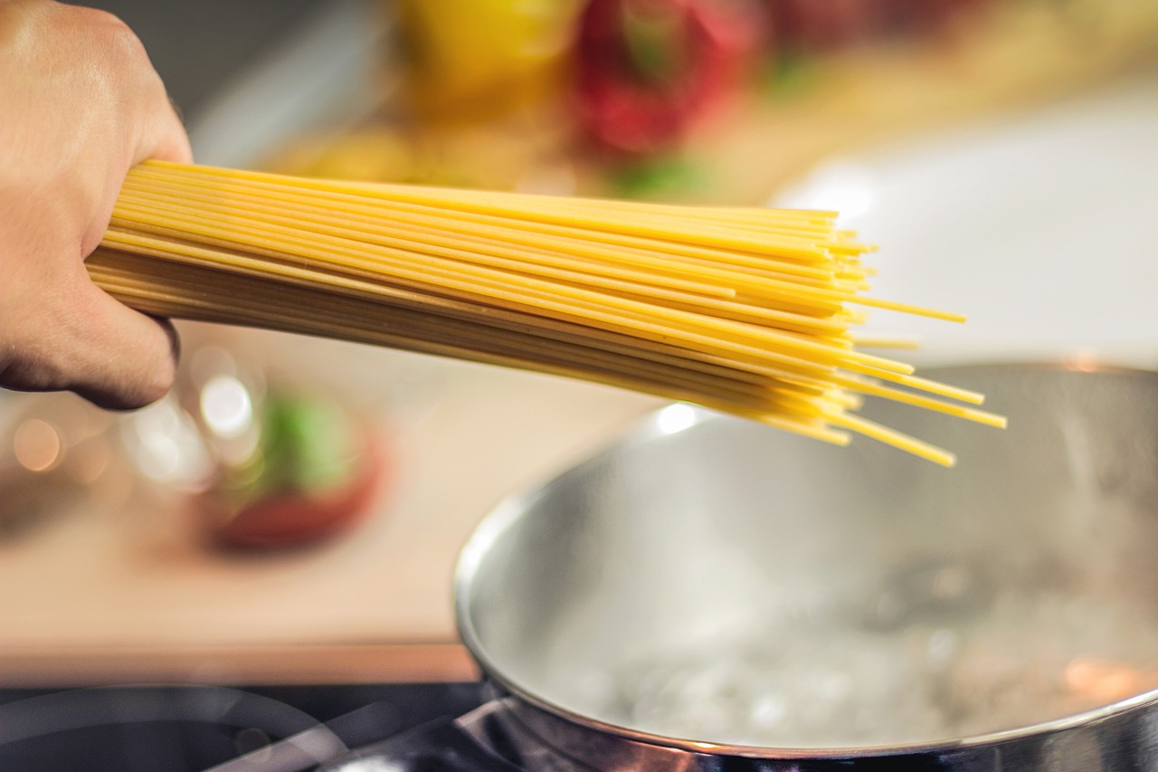 entdecken sie die besten kochtechniken für jedes gericht! von grundlagen wie sautéing und dünsten bis hin zu fortgeschrittenen methoden, verbessern sie ihre kochkünste und kreieren sie köstliche mahlzeiten.