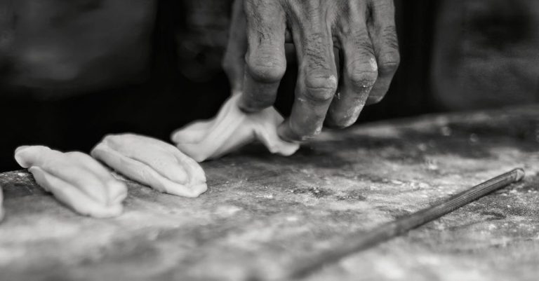entdecken sie die welt des handwerks für anfänger! unsere einfachen anleitungen und inspirierenden ideen helfen ihnen, kreative projekte zu starten und ihre fähigkeiten zu entwickeln. ideal für alle, die spaß am basteln haben!