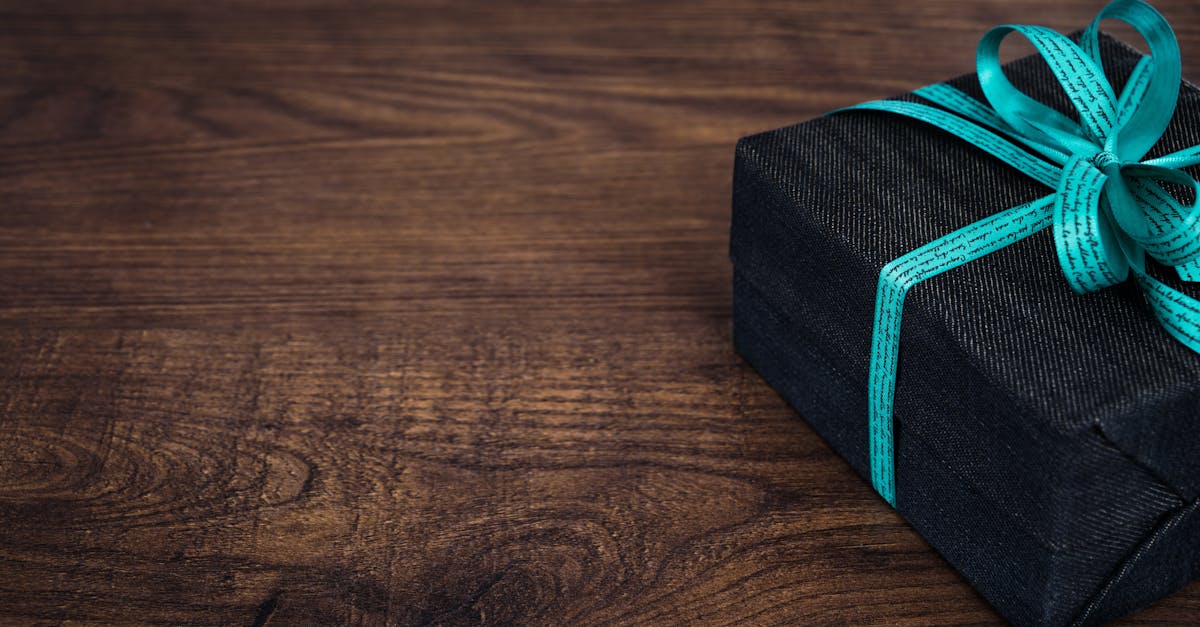 entdecken sie unsere kreativen geschenkverpackungsideen, die jedes geschenk zu einem besonderen erlebnis machen. von eleganten papierdesigns bis hin zu nachhaltigen verpackungsoptionen – lassen sie ihre geschenke stilvoll erstrahlen!