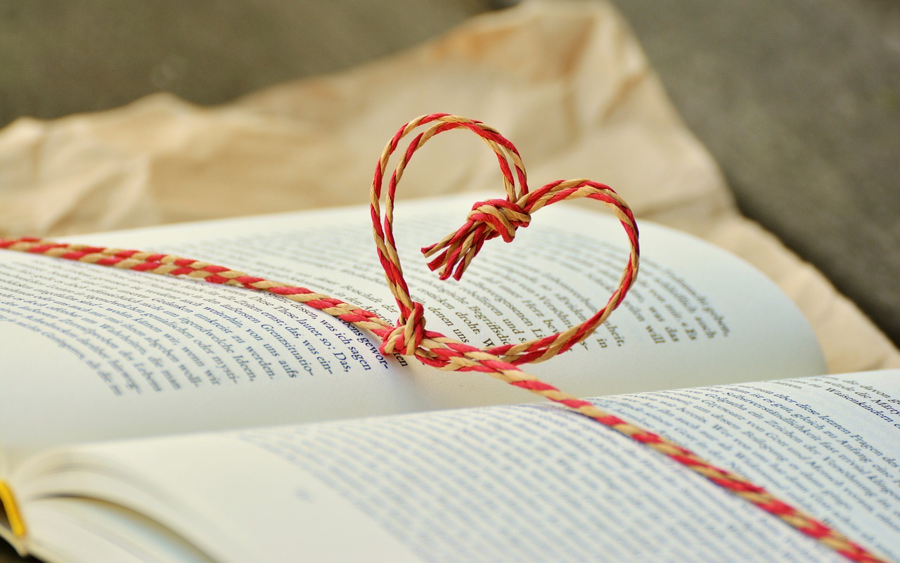 entdecken sie die faszinierende welt der mode mit unseren sorgfältig ausgewählten fashion books. von den neuesten trends bis hin zu zeitlosen klassikern – finden sie inspirierende literatur, die ihr modisches wissen erweitert und ihren stil verfeinert.