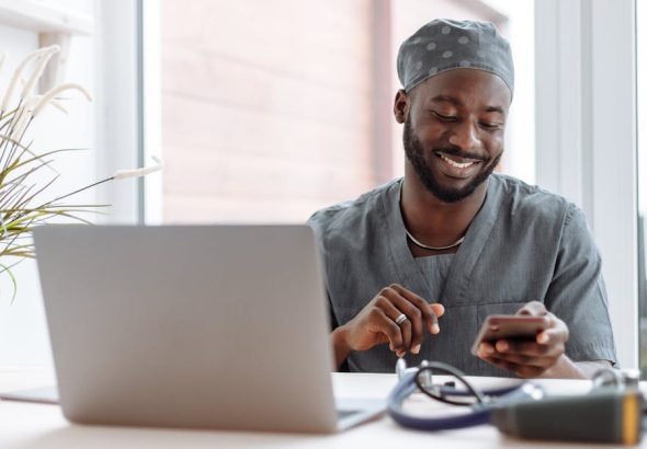 entdecken sie die kunst des multitasking! erfahren sie, wie sie ihre produktivität steigern und mehrere aufgaben gleichzeitig effizient bewältigen können. tipps und strategien für ein besseres zeitmanagement im alltag.