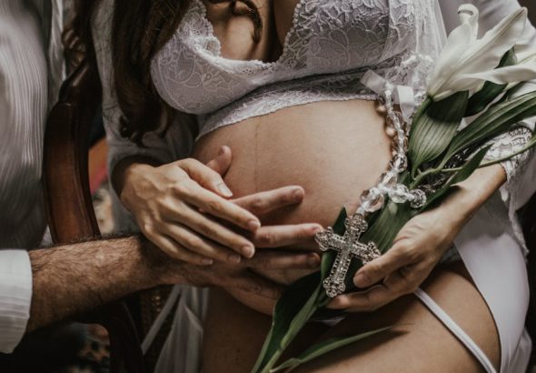 entdecken sie unsere umfassende kollektion an mode für schwangere frauen. stilvolle und bequeme kleidung, die jede phase der schwangerschaft unterstützt und das wohlbefinden steigert.
