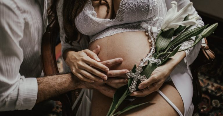 entdecken sie unsere umfassende kollektion an mode für schwangere frauen. stilvolle und bequeme kleidung, die jede phase der schwangerschaft unterstützt und das wohlbefinden steigert.