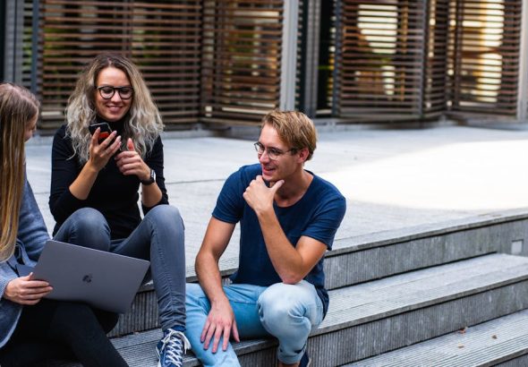 entdecken sie die bedeutung von freundschaft, warum sie unser leben bereichert und wie man echte freundschaften pflegt. tipps und inspirationen für starke beziehungen.
