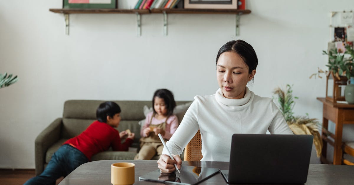 entdecken sie, wie familienarbeit das zusammenleben stärkt, den alltag erleichtert und die work-life-balance verbessert. tipps und strategien für eine erfolgreiche organisation in der familie.