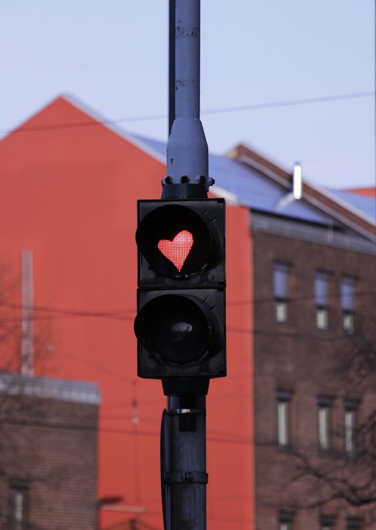 erfahren sie alles über den verkehr: aktuelle informationen, tipps zur verkehrssicherheit, stauwarnungen und trends rund um mobilität in deutschland. bleiben sie informiert und unterwegs!