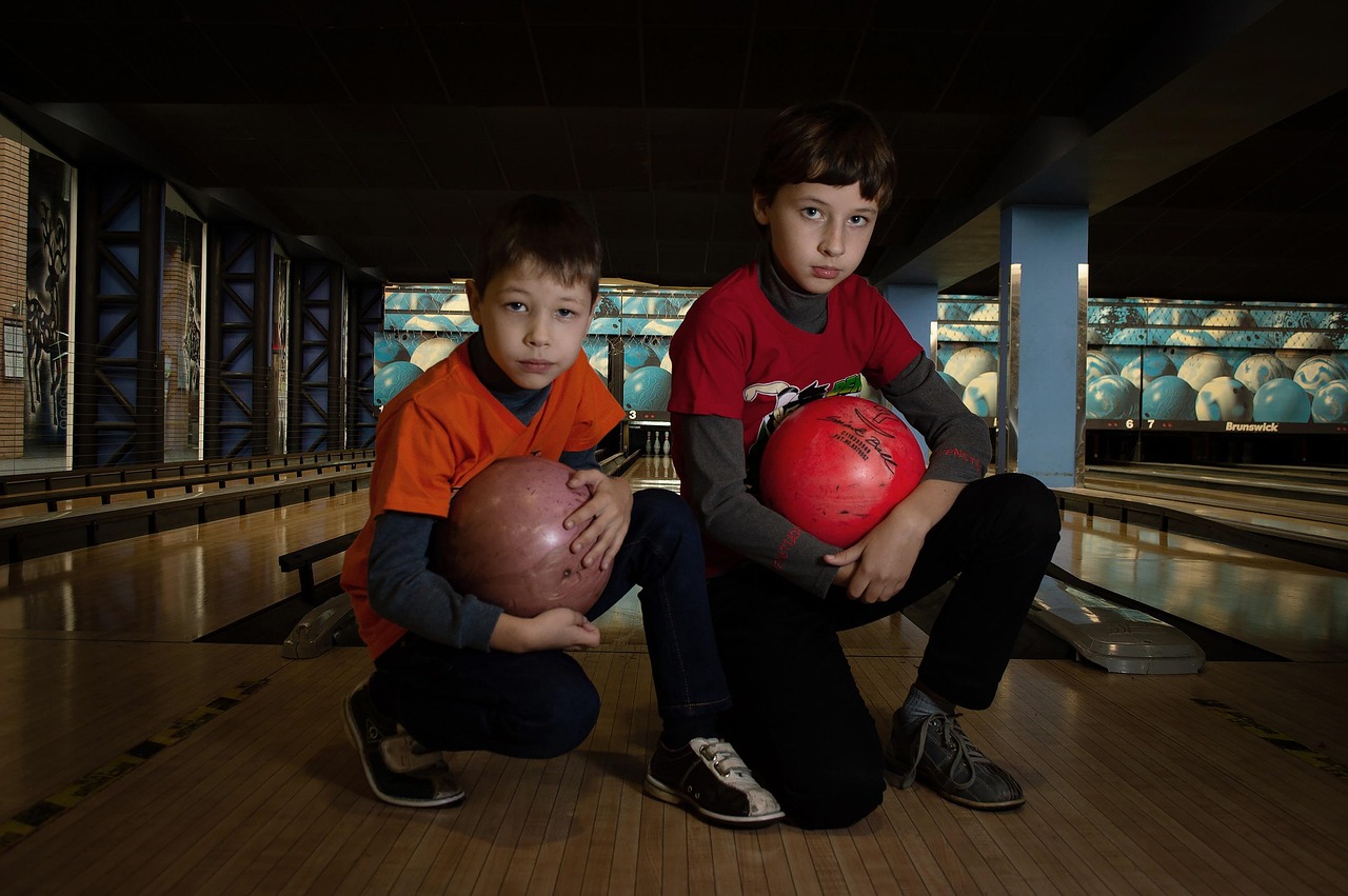 entdecken sie die welt des bowlings! hier finden sie alles rund um bowlingbahnen, spielregeln, tipps für anfänger und profis, sowie aktuelle trends und events für ein einzigartiges bowling-erlebnis.