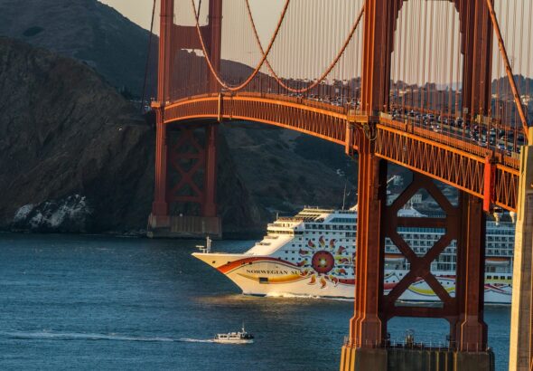entdecken sie unvergessliche kreuzfahrterlebnisse auf den schönsten routen weltweit. buchen sie jetzt ihre traumkreuzfahrt und genießen sie komfort, abenteuer und atemberaubende ausblicke.