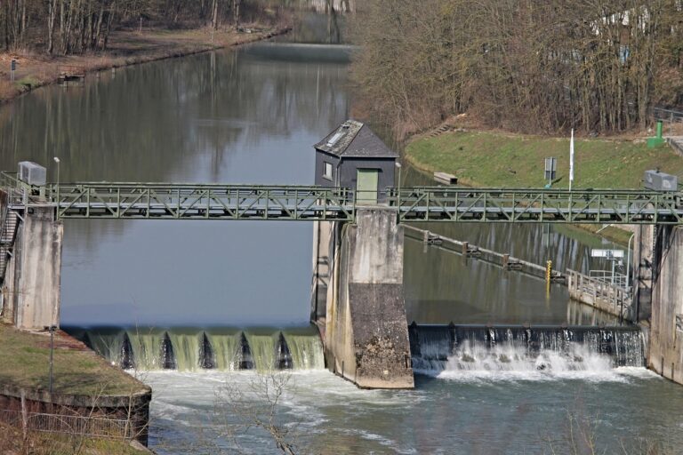 vorschriften für den verteidigungsdienst: detaillierte richtlinien und bestimmungen zur organisation und durchführung militärischer aufgaben.