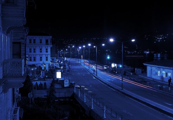 verkehr im winter: sicher unterwegs bei schnee und eis mit wichtigen tipps und aktuellen informationen.