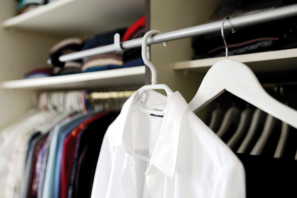entdecken sie unsere vielf&auml;ltigen kleiderschr&auml;nke &ndash; stilvoll, ger&auml;umig und funktional, perfekt f&uuml;r jede einrichtung.